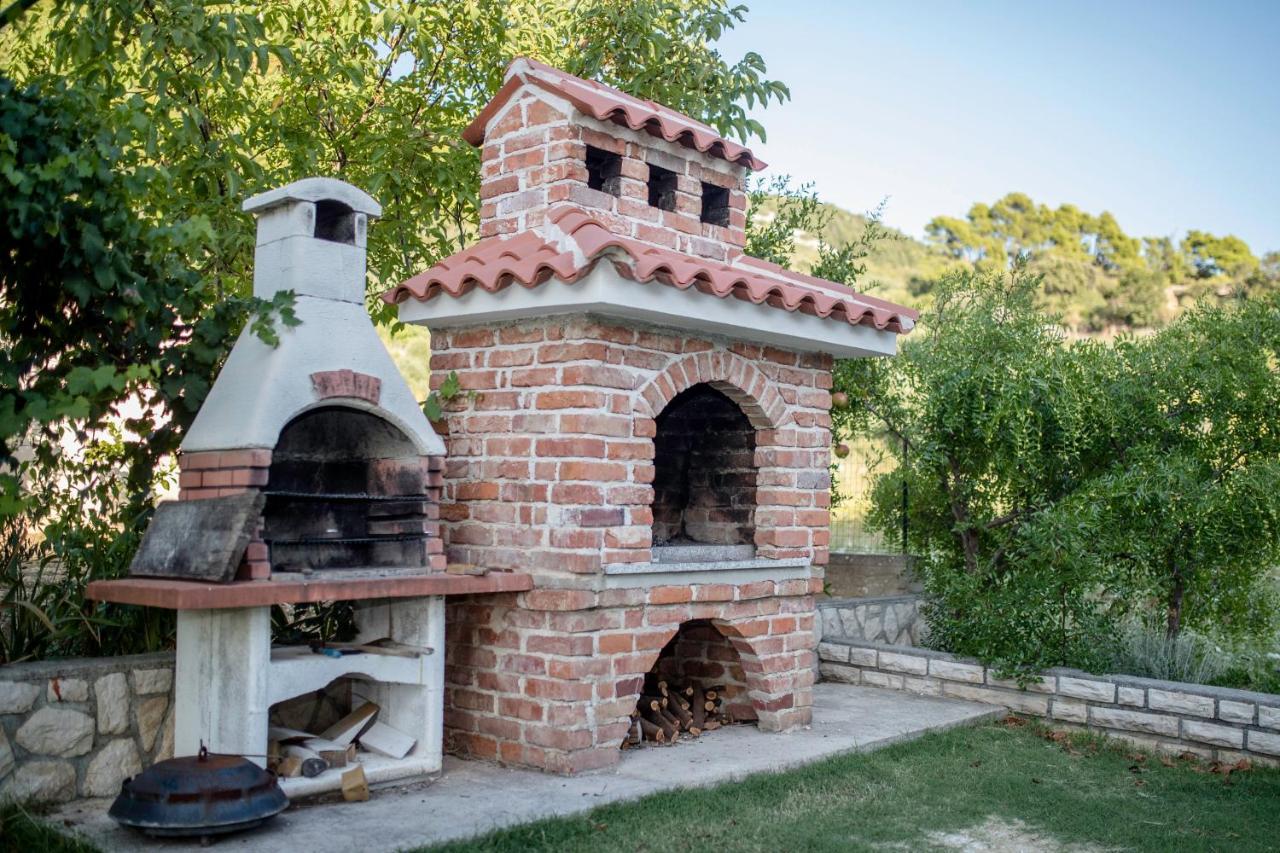 Kuca Leonora Apartment Banjol Exterior photo